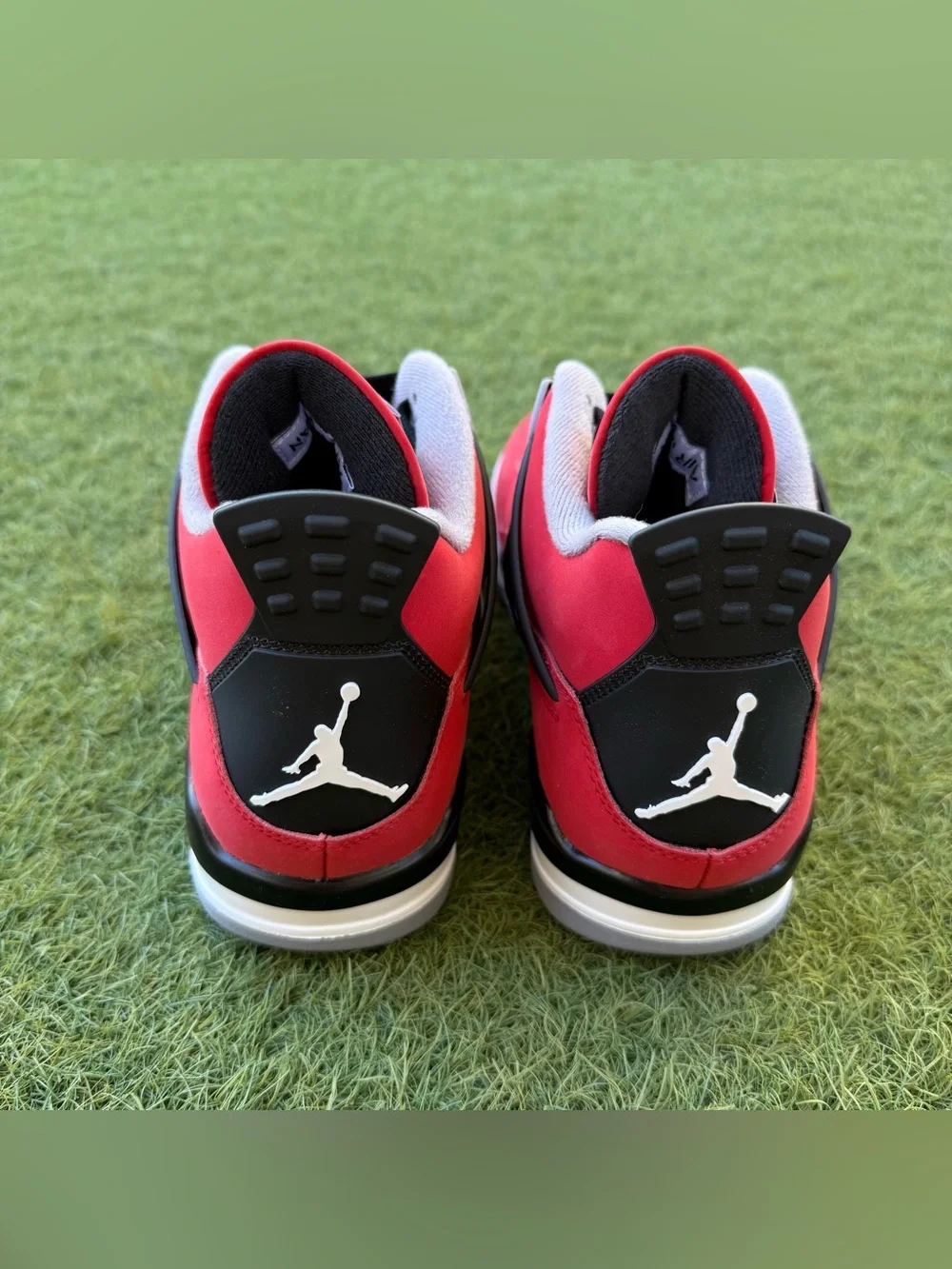 Air Jordan 4 Retro